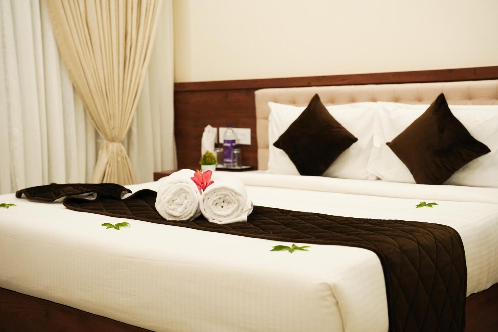 Готель Royalton Residency Mundakayam Екстер'єр фото