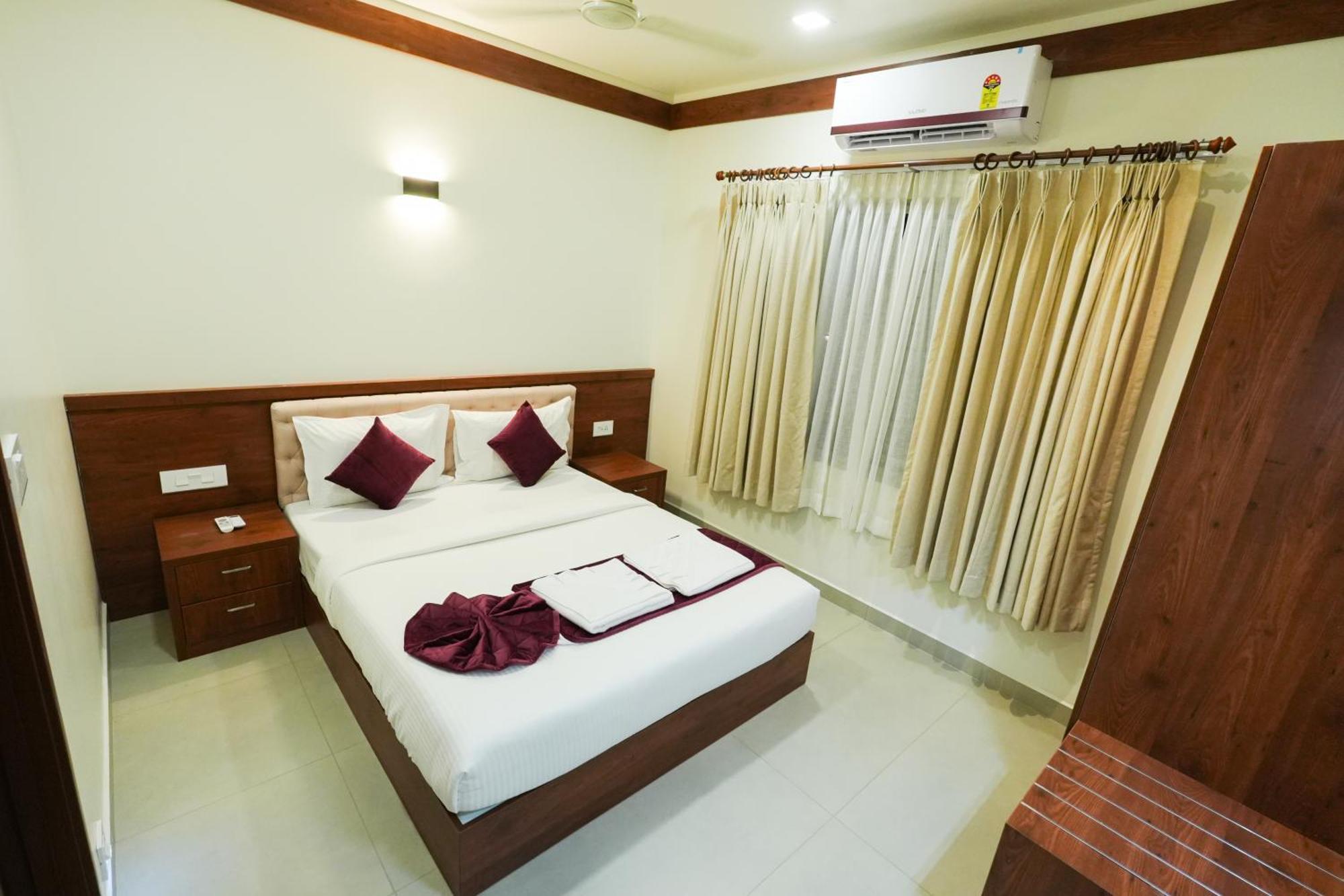 Готель Royalton Residency Mundakayam Екстер'єр фото